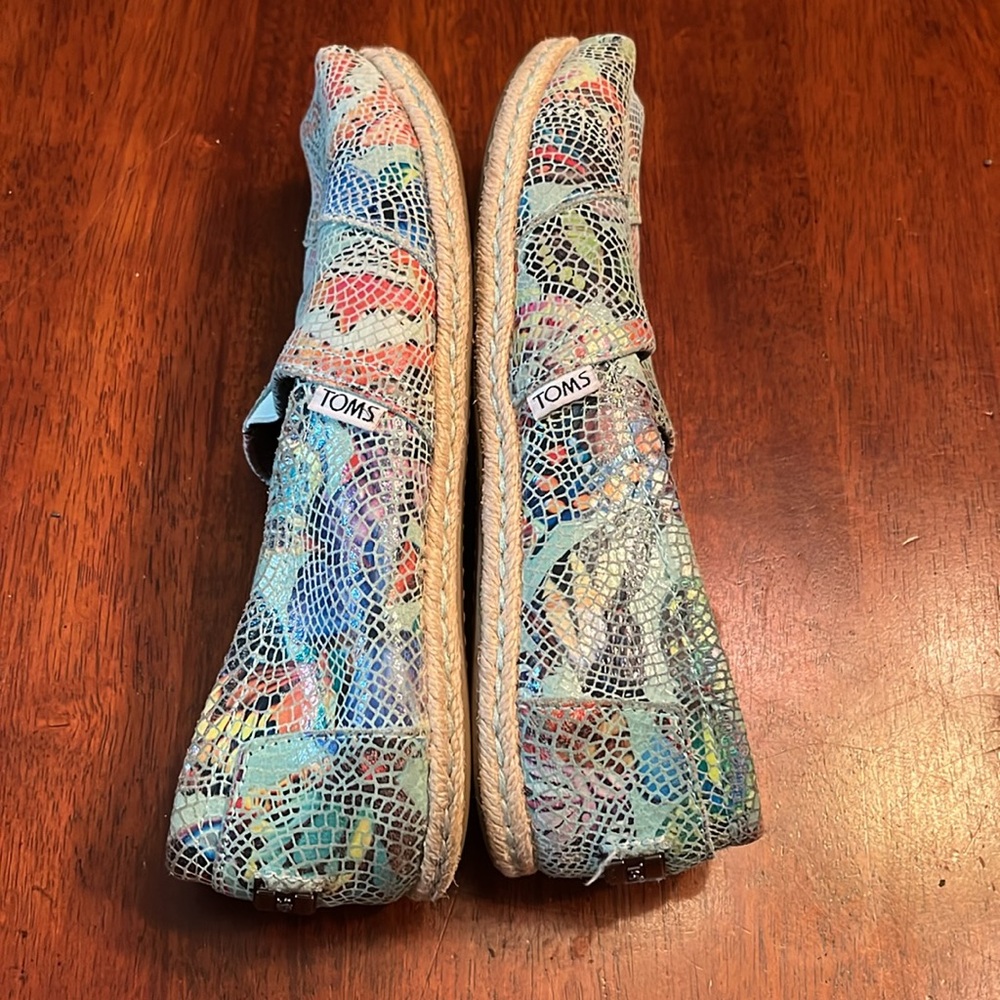 TOMS Multicolor Butterfly Pattern Slip-Ons Women’s 8.5 - Picture 6 of 11